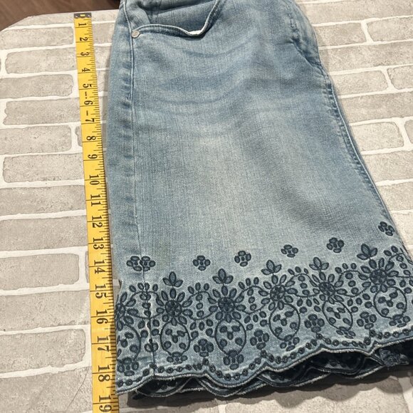 Talbots Y2K Embroidered Denim Pencil Skirt Womens 4 Floral Scalloped Hem Classy - Picture 11 of 11